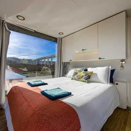Botel Douro Floating House